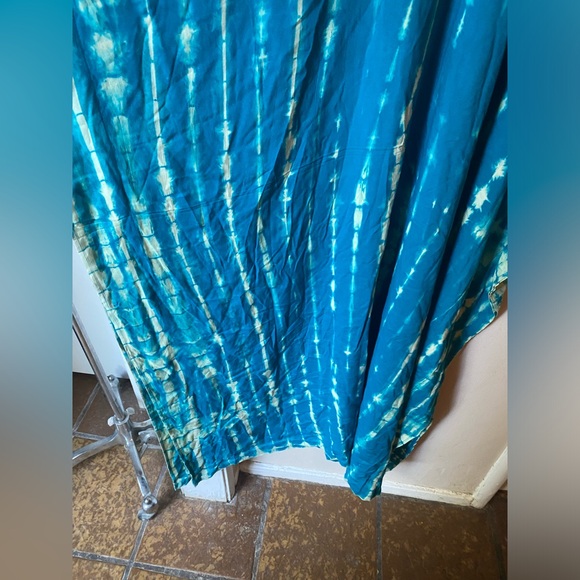 Mala Handworks like new one size rayon batik caftan - Picture 3 of 11